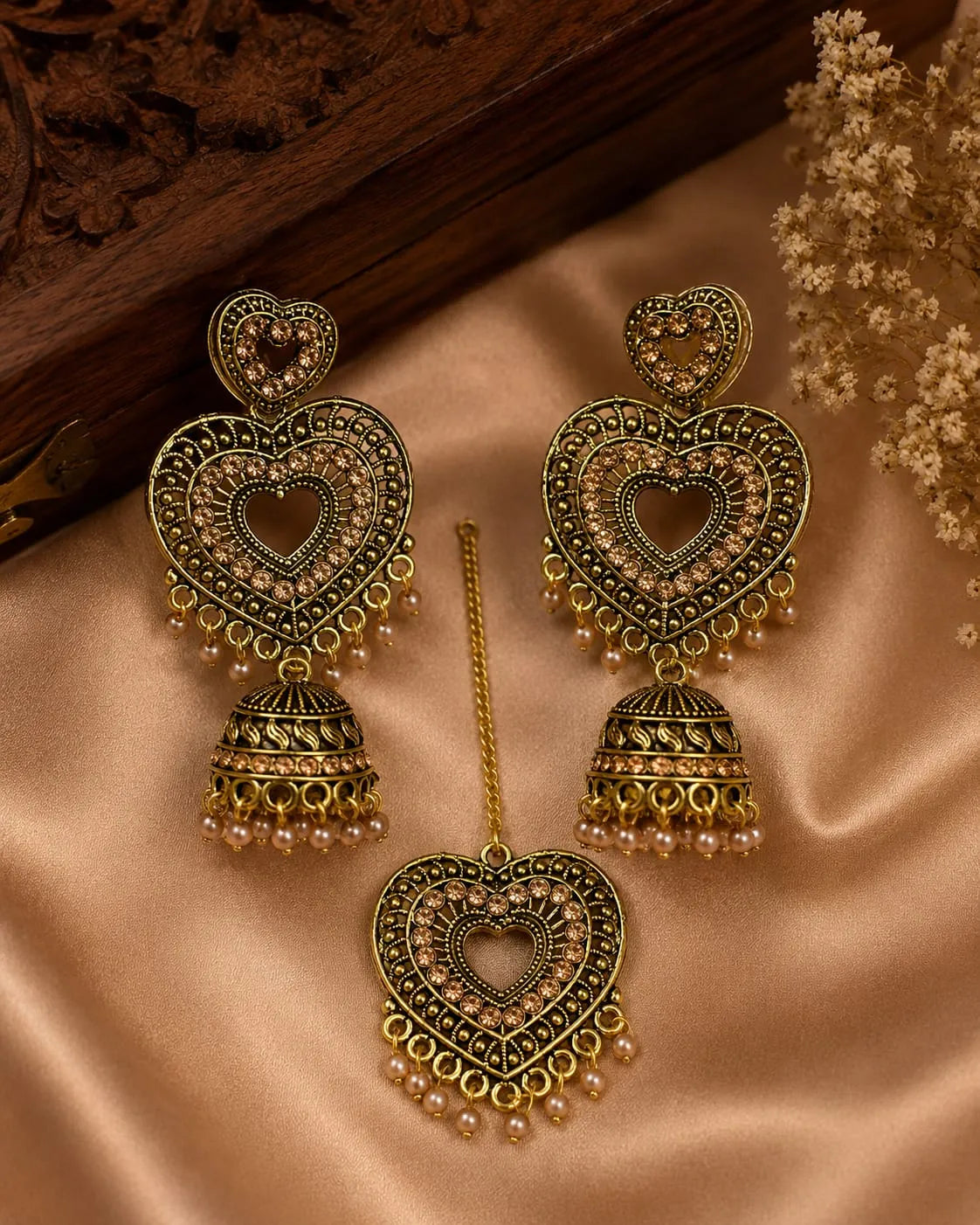 Antique Heart Shaped Maangtika Earring Set