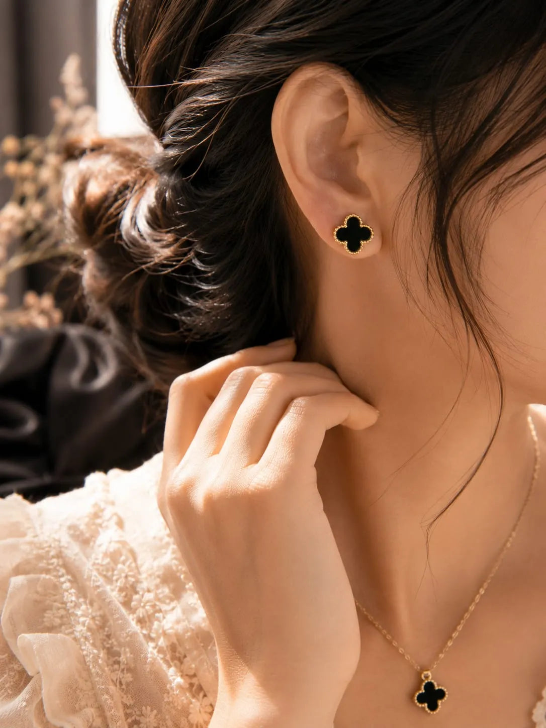 Mystique Clover Jewelry Set