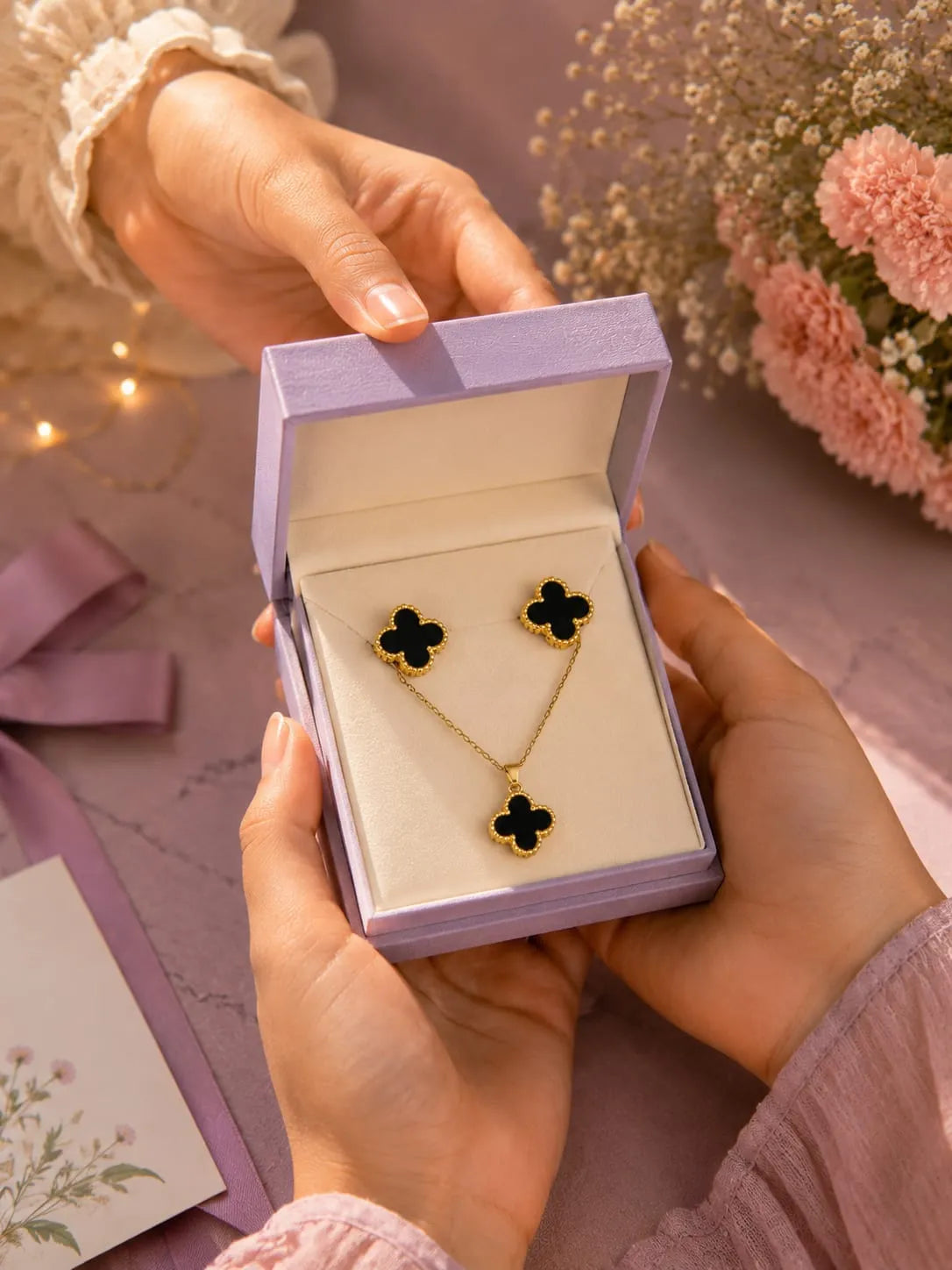 Mystique Clover Jewelry Set